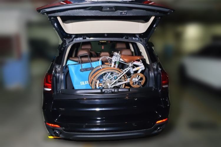 Used BMW X5 2014 xDrive35i Leading Model Trunk