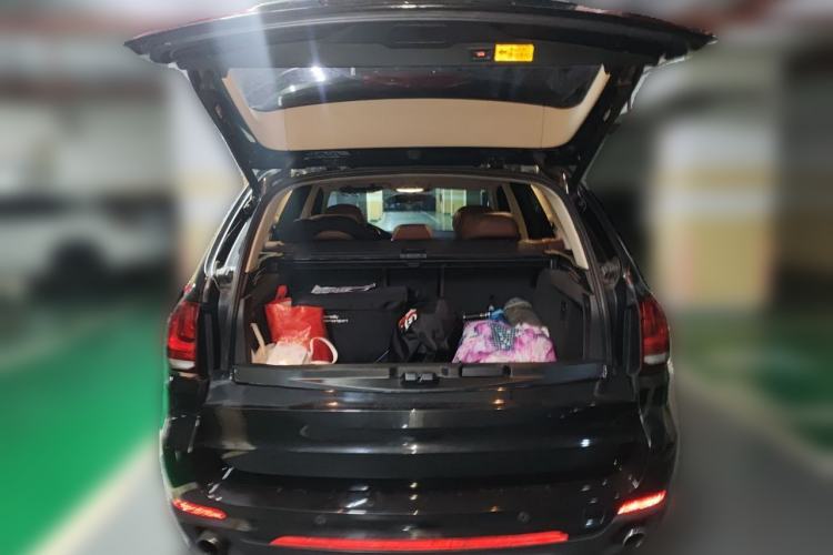 Used BMW X5 2014 xDrive35i Luxury Edition Trunk