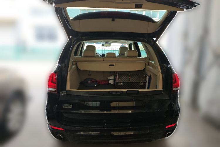 Used BMW X5 2014 xDrive35i Luxury Edition Trunk