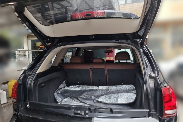 Used BMW X5  Trunk