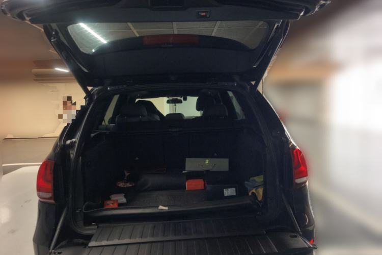Used BMW X5 2014 xDrive35i Luxury Edition Trunk