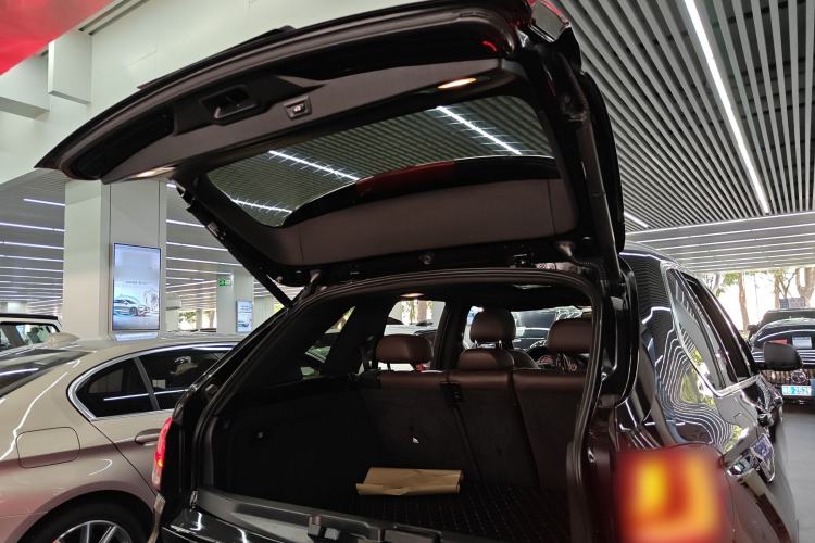 Used BMW X5 2014 xDrive35i Elegant Edition Trunk