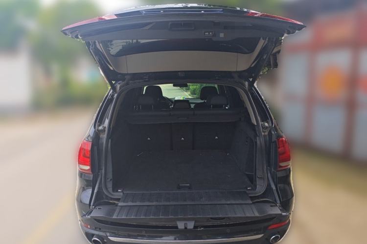 Used BMW X5 2014 xDrive35i Elegant Edition Trunk