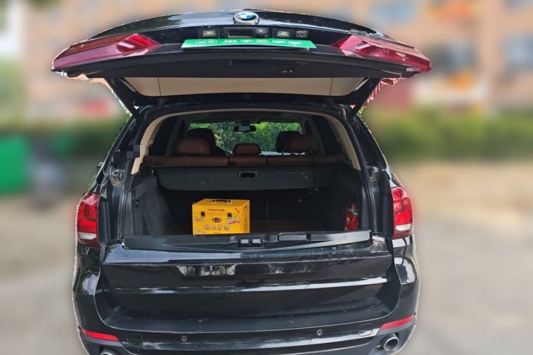 Used BMW X5  Trunk