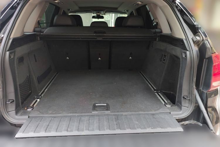 Used BMW X5  Trunk
