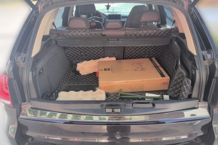 Used BMW X5 2014 xDrive35i Elegant Edition Trunk