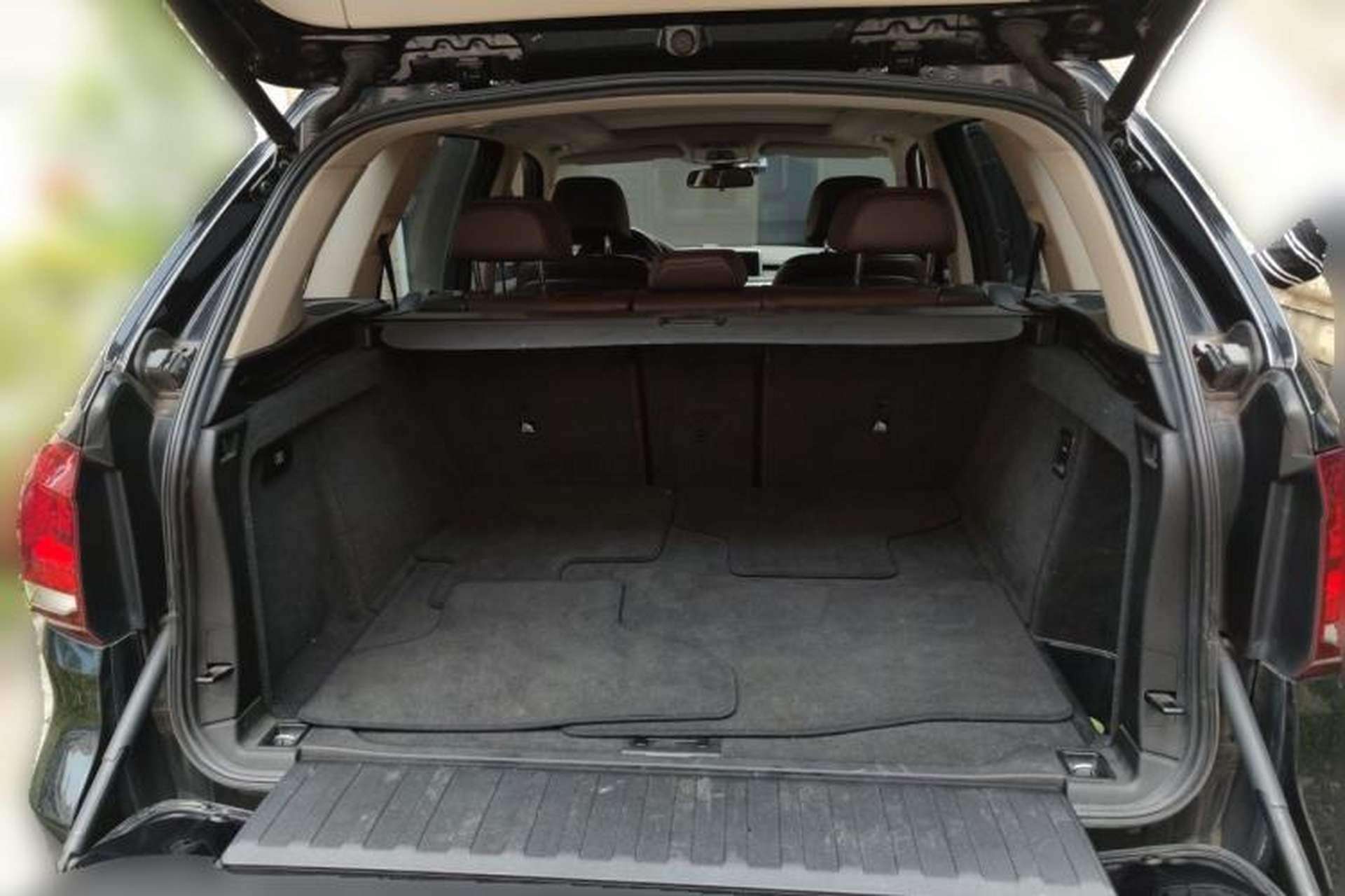 Used BMW X5 2014 xDrive35i Elegant Edition Trunk