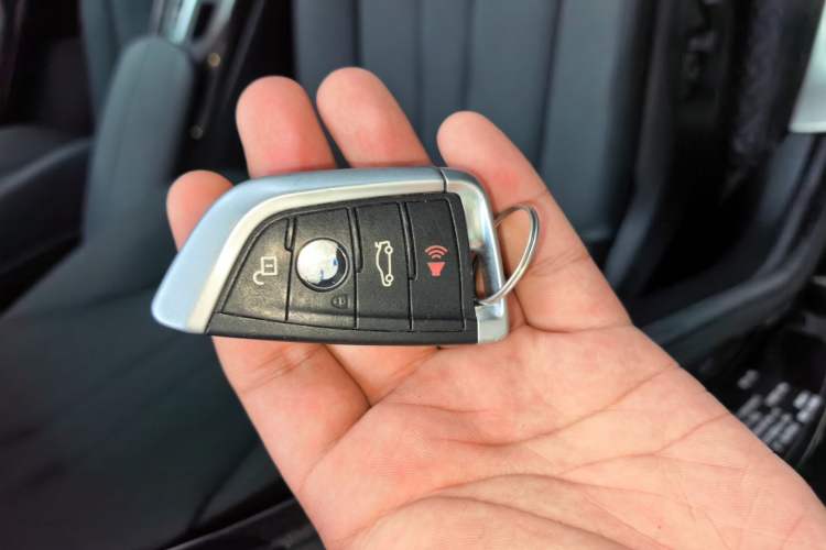 Used BMW X5  Vehicle Key