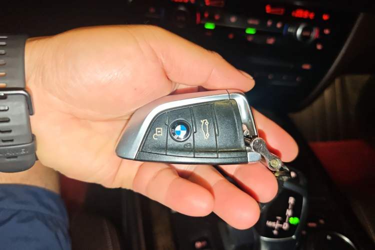 Used BMW X5 2014 xDrive35i Elegant Edition Vehicle Key
