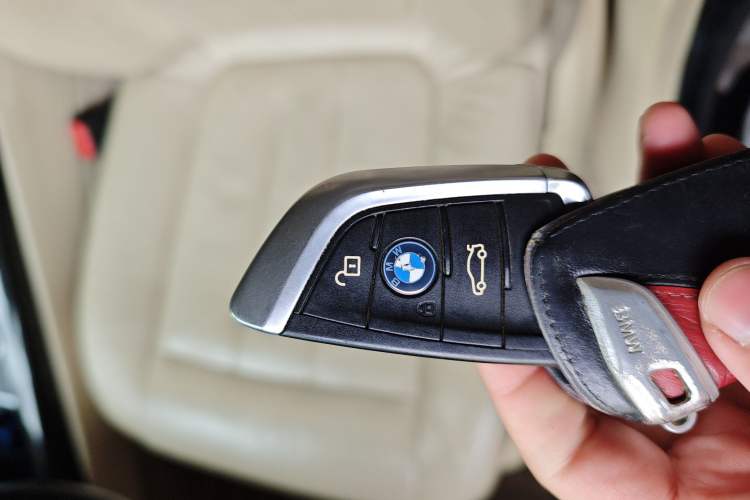 Used BMW X5 2014 xDrive35i Luxury Edition Vehicle Key