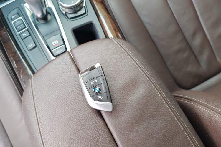 Used BMW X5 2014 xDrive35i Elegant Edition Vehicle Key