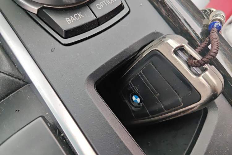 Used BMW X5 2014 xDrive35i Luxury Edition Vehicle Key