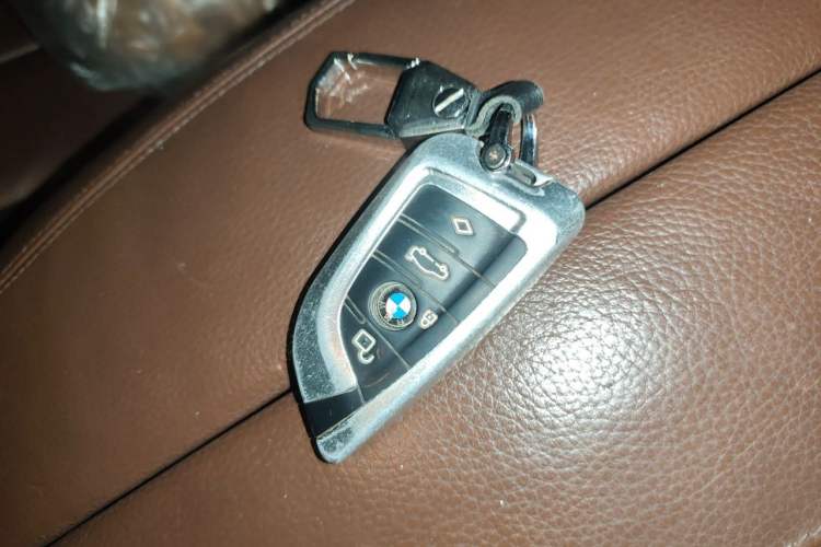 Used BMW X5 2014 xDrive35i Elegant Edition Vehicle Key