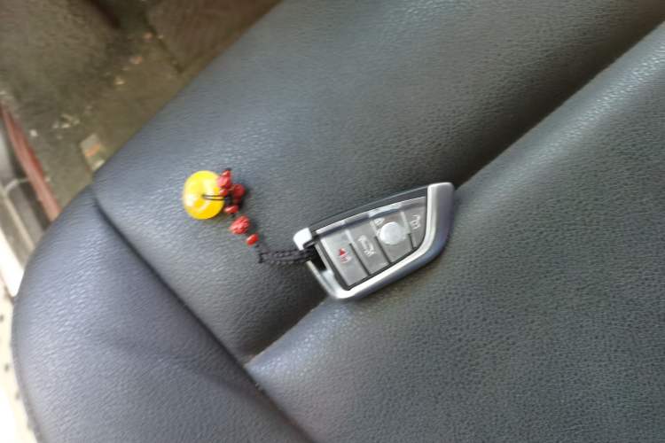 Used BMW X5  Vehicle Key