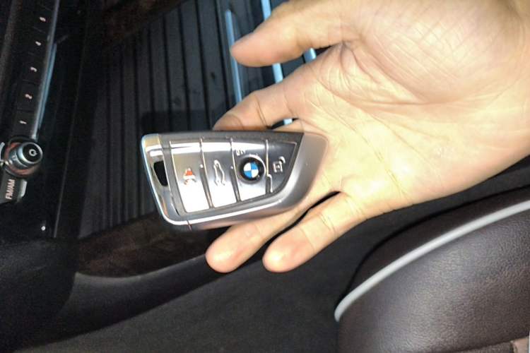 Used BMW X5  Vehicle Key