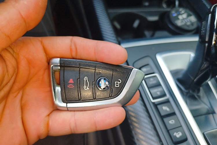 Used BMW X5  Vehicle Key
