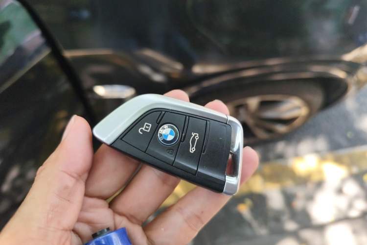 Used BMW X5  Vehicle Key