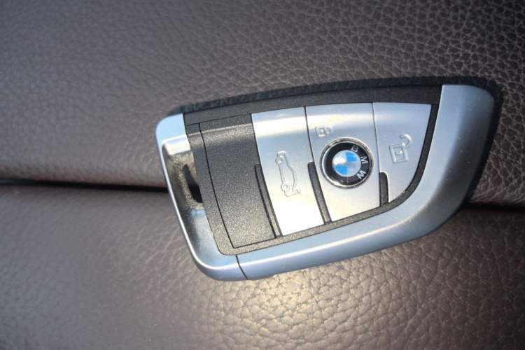 Used BMW X5 2014 xDrive35i Elegant Edition Vehicle Key
