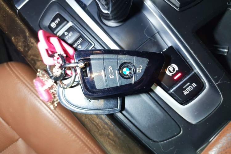 Used BMW X5 2014 xDrive35i Elegant Edition Vehicle Key