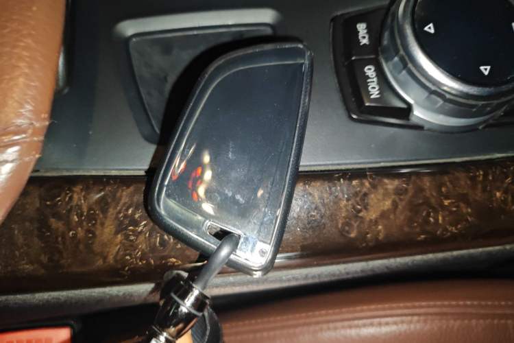 Used BMW X5 2014 xDrive35i Elegant Edition Vehicle Key