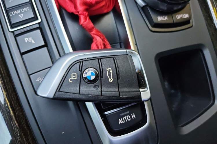 Used BMW X5 2014 xDrive35i Luxury Edition Vehicle Key