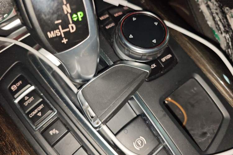 Used BMW X5 2014 xDrive35i Luxury Edition Vehicle Key