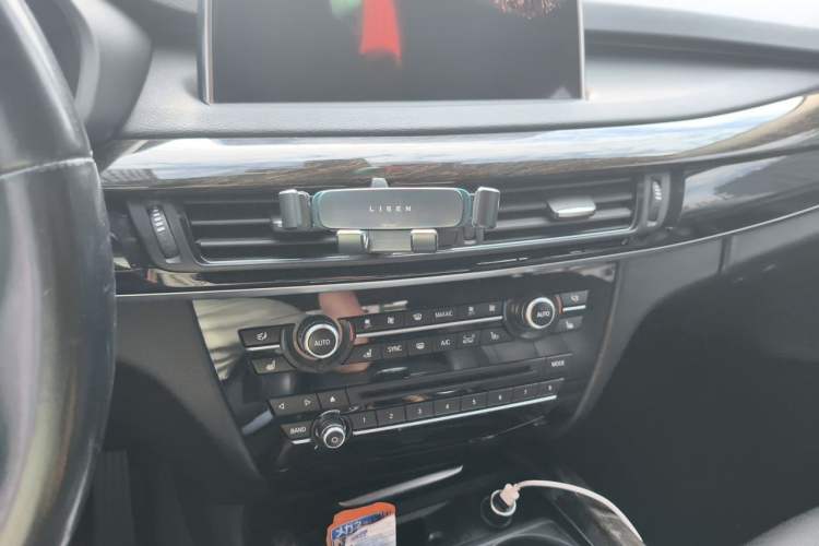 Used BMW X5 2014 xDrive35i Leading Model Audio And AC Panel
