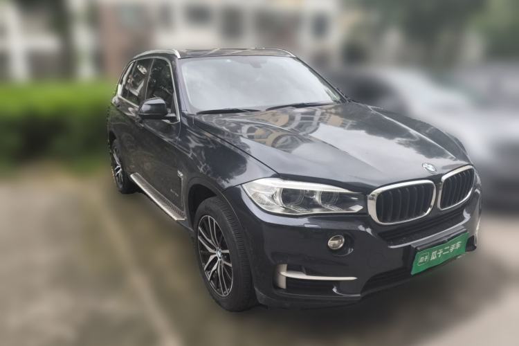 Used BMW X5 2014 xDrive35i Elegant Edition Front Right 45 Deg