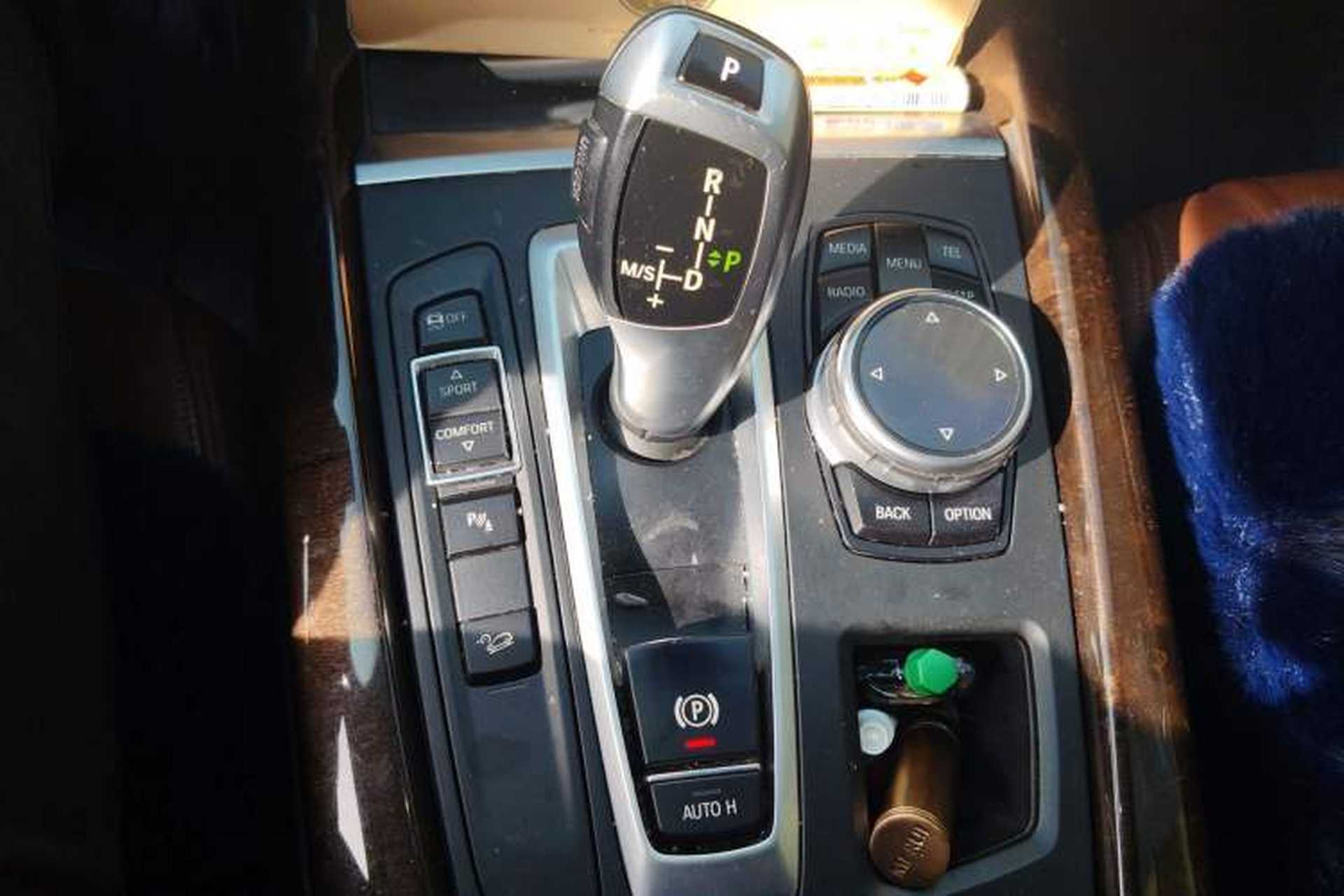 Used BMW X5 2014 xDrive35i Elegant Edition Gear Lever
