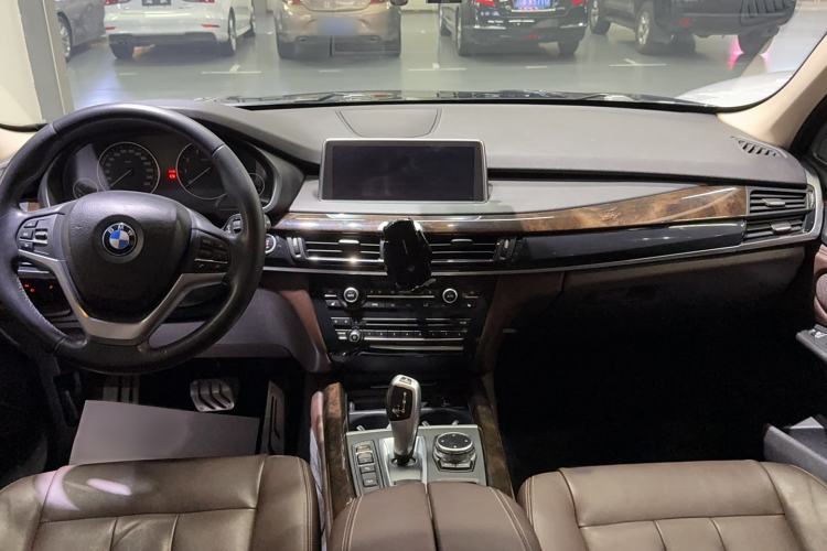 Used BMW X5 2014 xDrive35i Elegant Edition Interior 3