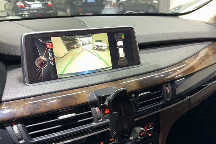 Used BMW X5 2014 xDrive35i Elegant Edition Interior 5