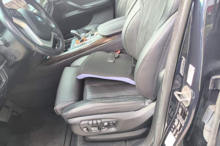 Used BMW X5 2014 xDrive35i Leading Model Left Front Seat
