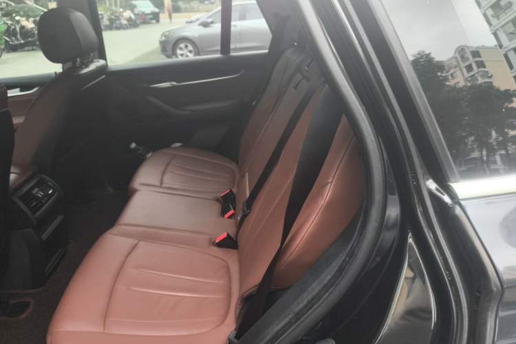 Used BMW X5 2014 xDrive35i Elegant Edition Left Rear Seat
