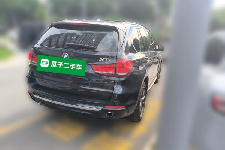Used BMW X5 2014 xDrive35i Leading Model Rear Right 45 Deg