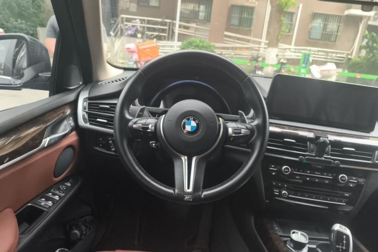 Used BMW X5 2014 xDrive35i Elegant Edition Steering Wheel