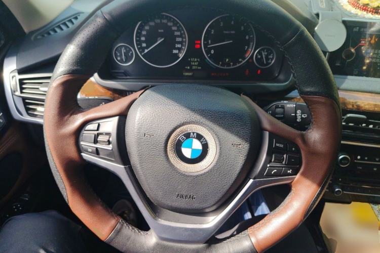 Used BMW X5 2014 xDrive35i Elegant Edition Steering Wheel