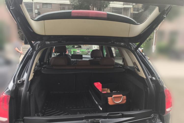 Used BMW X5 2014 xDrive35i Elegant Edition Trunk