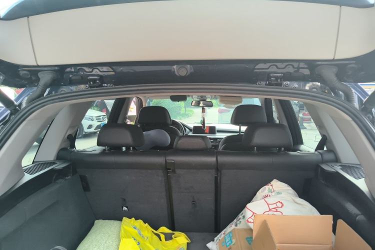 Used BMW X5 2014 xDrive35i Leading Model Trunk