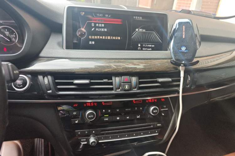 Used BMW X5 2014 xDrive35i Luxury Edition Audio And AC Panel
