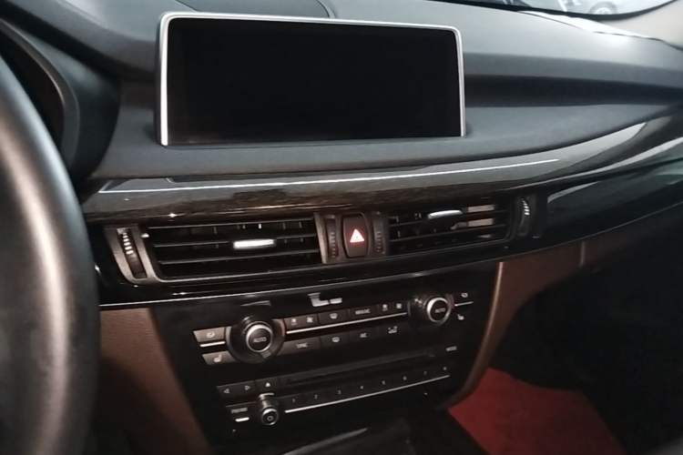 Used BMW X5 2014 xDrive35i Leading Model Audio And AC Panel