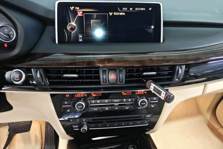 Used BMW X5 2014 xDrive35i Elegant Edition Audio And AC Panel
