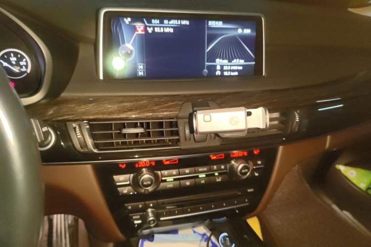 Used BMW X5 2014 xDrive35i Leading Model Audio And AC Panel
