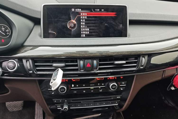 Used BMW X5 2014 xDrive35i Leading Model Audio And AC Panel