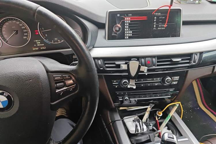 Used BMW X5 2014 xDrive30d Audio And AC Panel