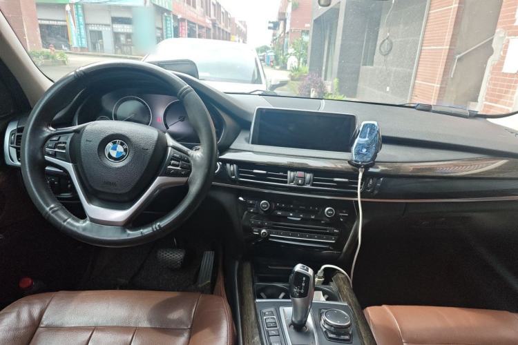 Used BMW X5 2014 xDrive35i Luxury Edition Center Console
