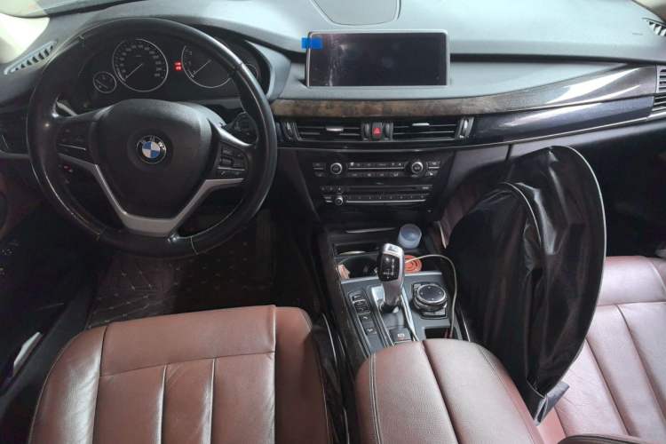 Used BMW X5 2014 xDrive35i Leading Model Center Console