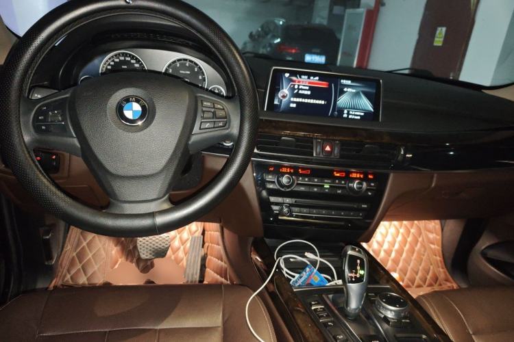Used BMW X5 2014 xDrive35i Elegant Edition Center Console