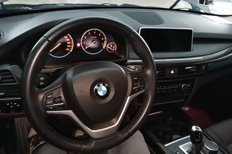 Used BMW X5 2014 xDrive35i Leading Model Center Console