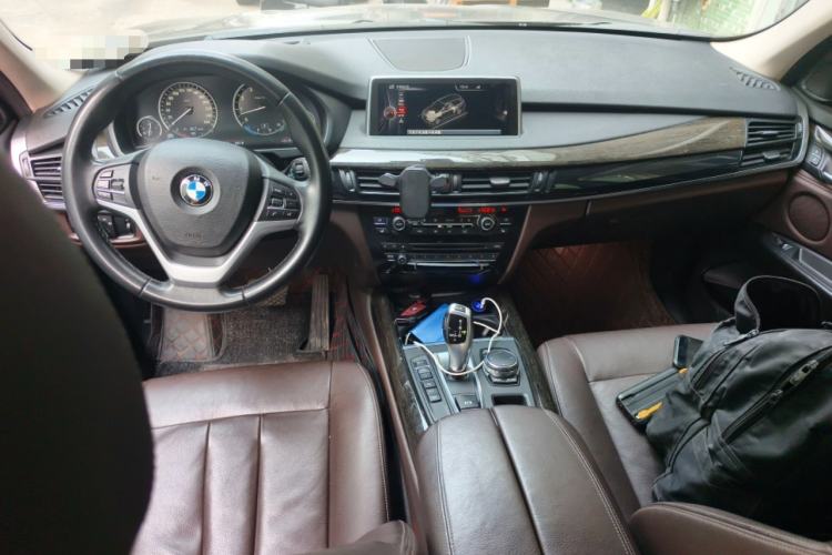 Used BMW X5 2014 xDrive35i Leading Model Center Console