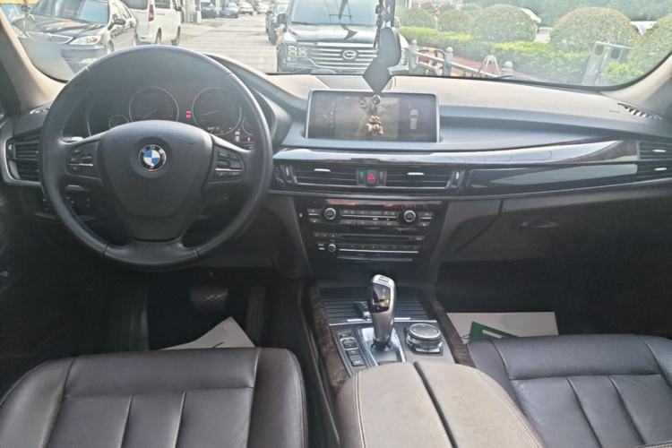 Used BMW X5 2014 xDrive35i Elegant Edition Center Console